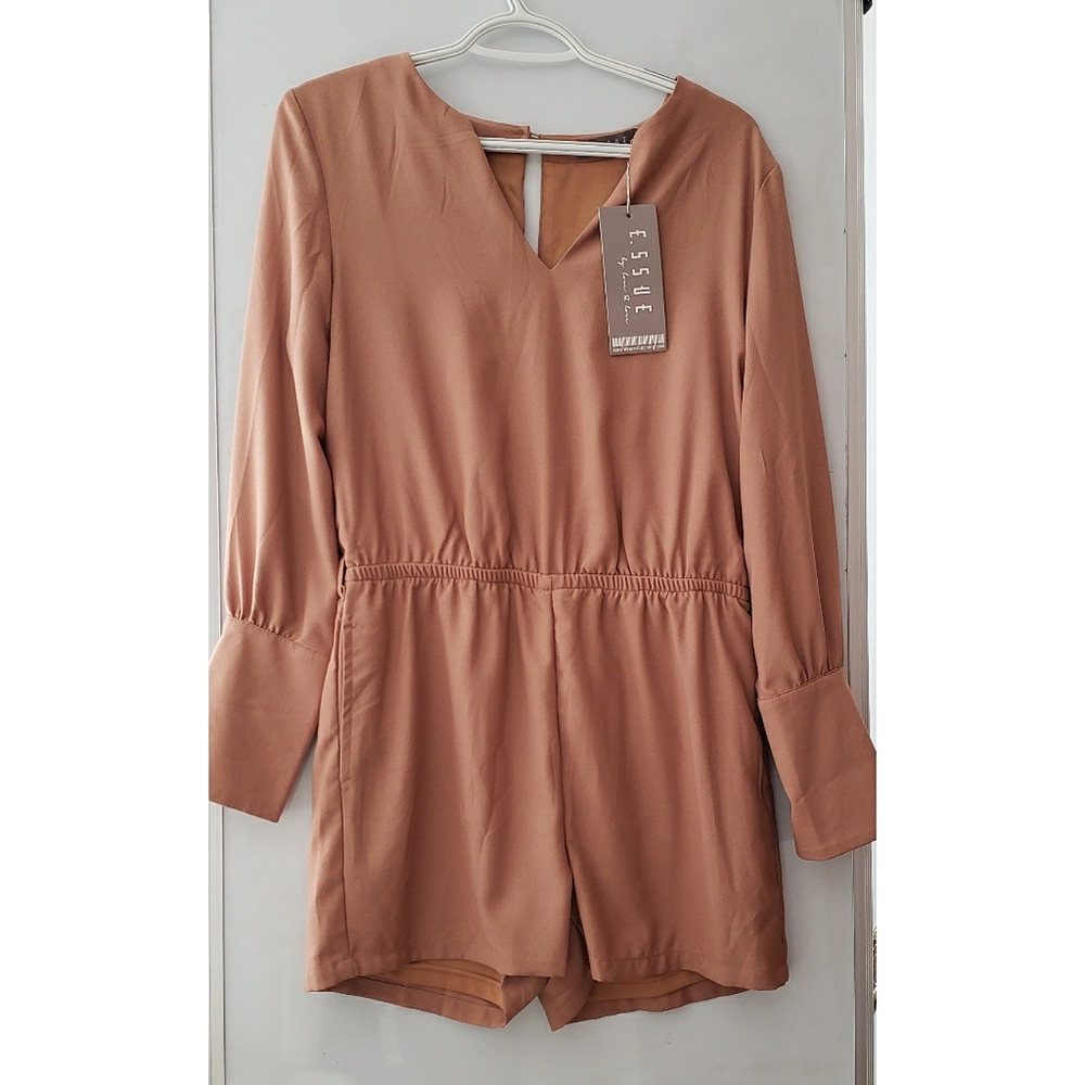ESSUE | Long-sleeve Short Romper
